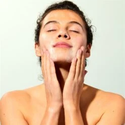 Nuxe Bio Face & Body Botanical Cleansing Oil De Nuxe -NIVEA Soldes Boutique Nuxe Nuxe Bio Face Body Botanical Cleansing Oil 103484x5 5