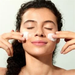 Nuxe Bio Micro-Exfoliating Cleansing Mask Poudre De Noyaux De Nuxe -NIVEA Soldes Boutique Nuxe Nuxe Bio Fruit Stone Powder Micro Exfoliating Cleansing Mask 96952x4 5